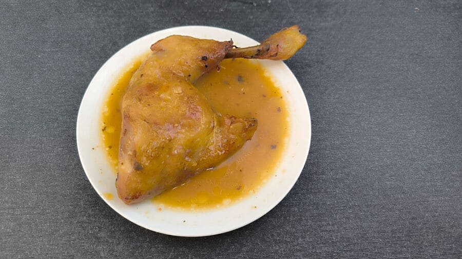 Cocinados Yessica pollo guisado